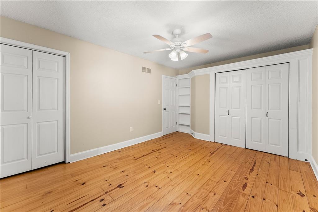 Hickory Hills - Residential