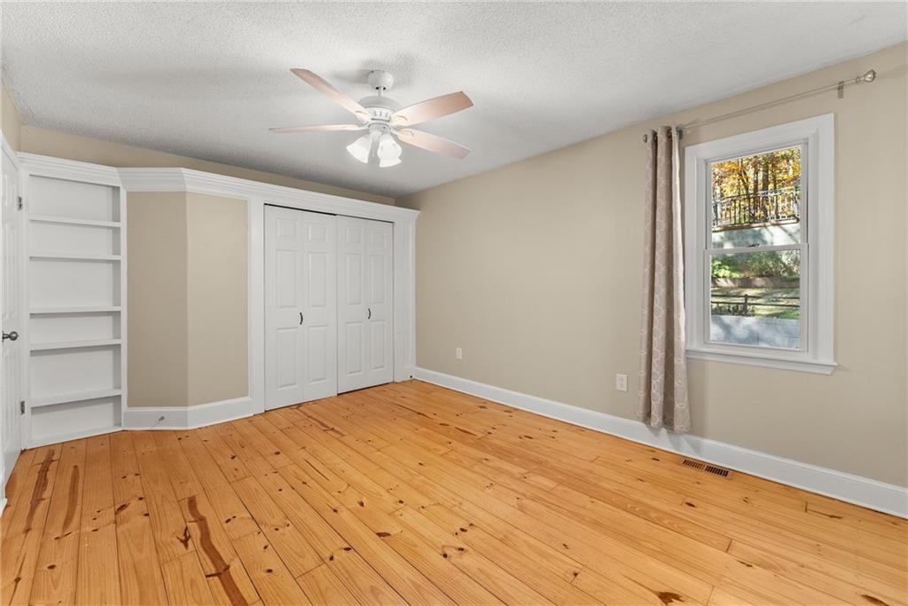 Hickory Hills - Residential