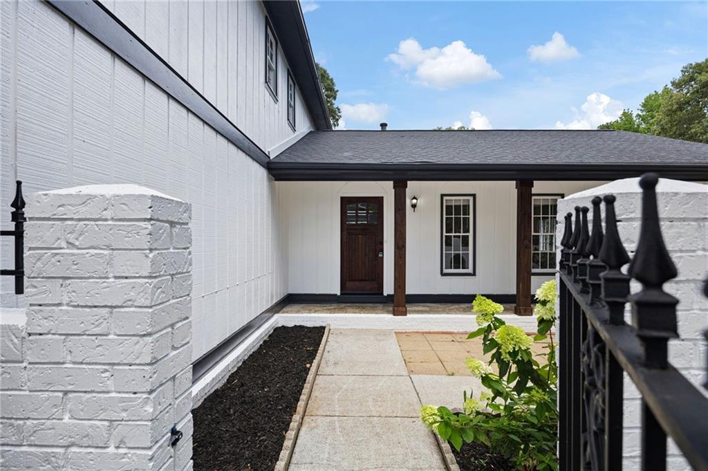 464 Rockborough Terrace
