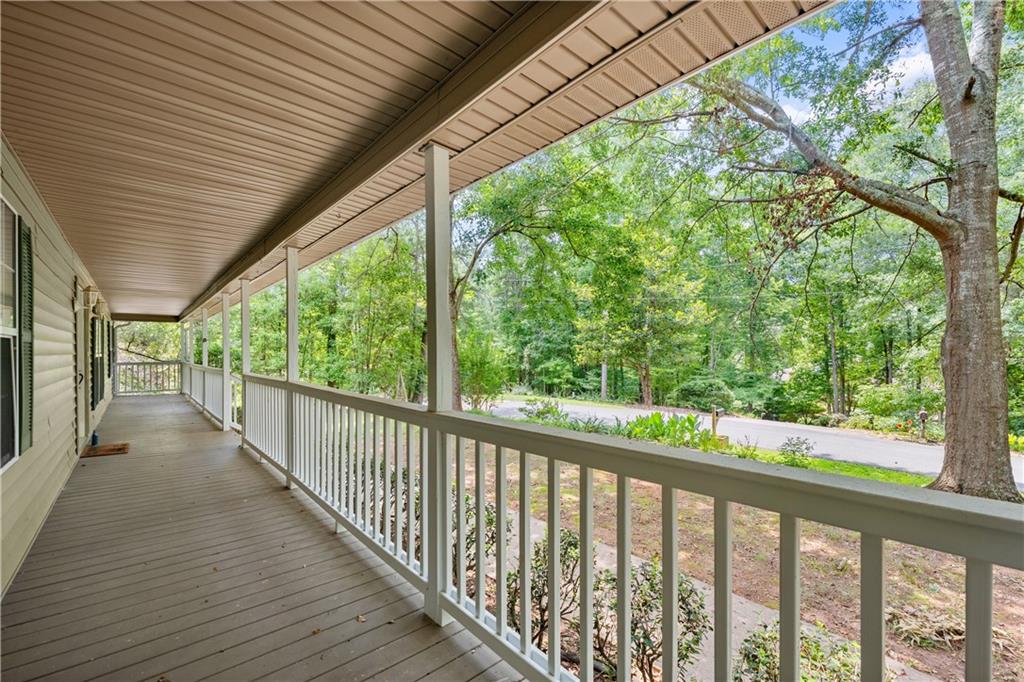 3592 Lakeview Drive