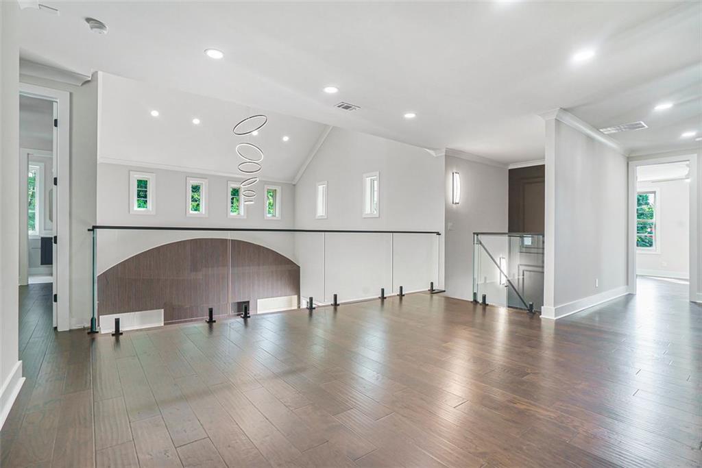 Akunna Court - Residential
