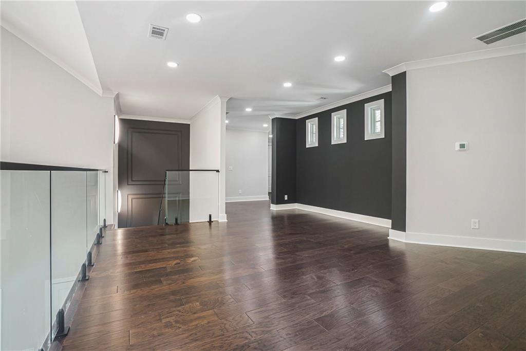 Akunna Court - Residential