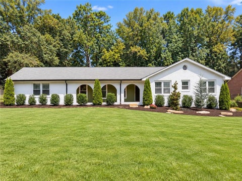 Homes For Sale - 735 Lake Charles Way<br/> Roswell, GA 30075