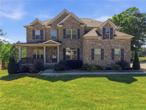 Homes For Sale - 604 Augusta Drive<br/> Fairburn, GA 30213