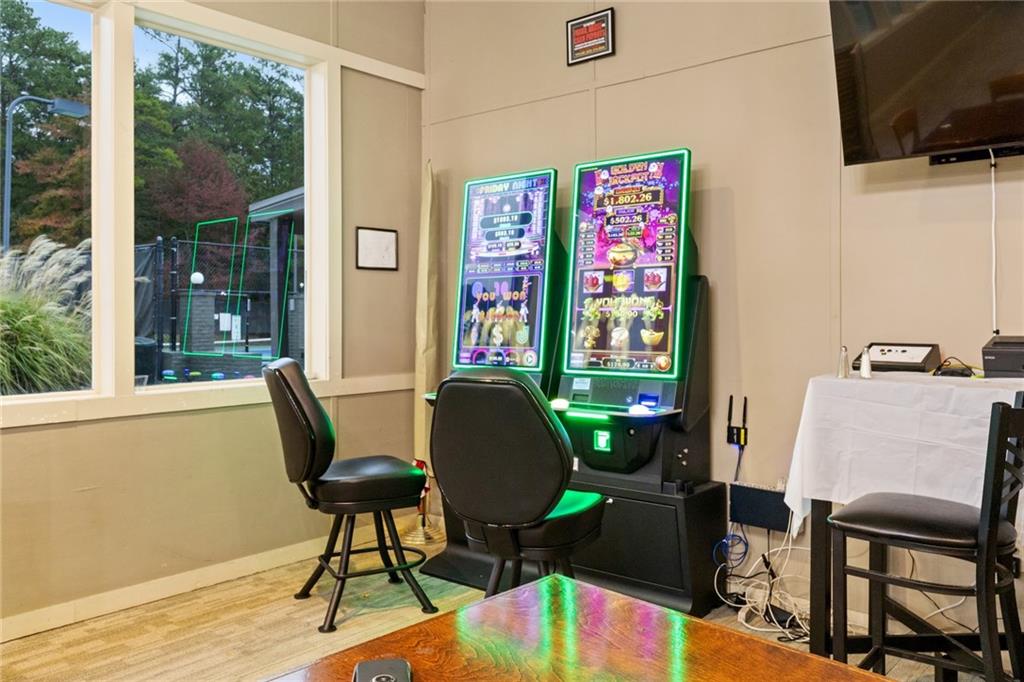 11196 Lakeview Parkway