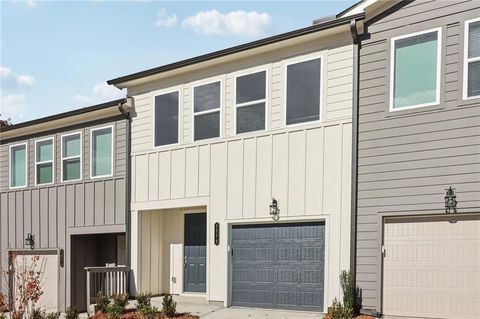 1676 Gunnin Trace NW Atlanta GA 30318