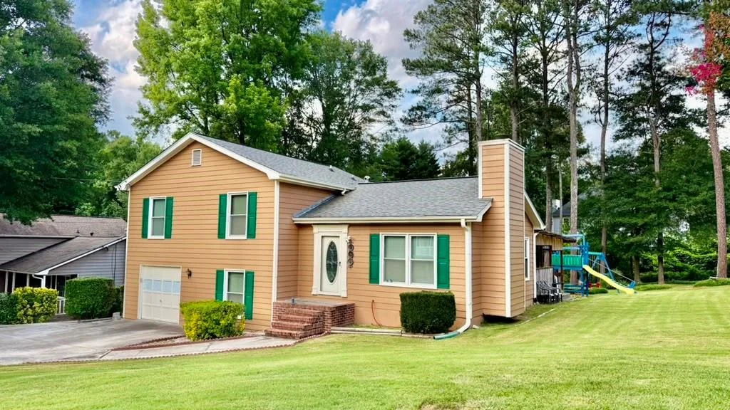 1668 Woodsong Court