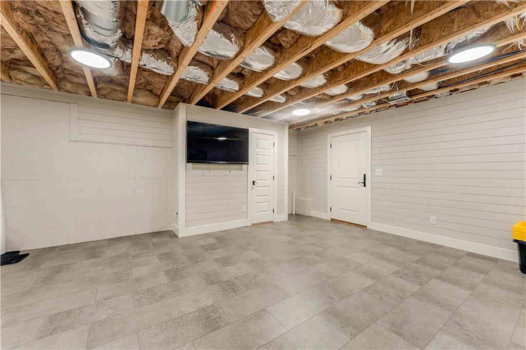 Midway Woods - Residential