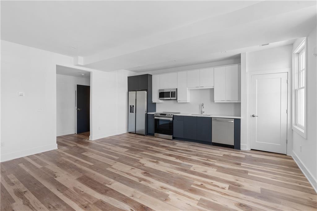 2909 Peachtree Road NE 307