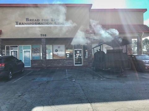 705 S Gordon Road Mableton GA 30126