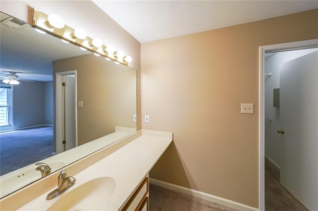 2214 Lake Pointe Circle, Roswell, Georgia image 14