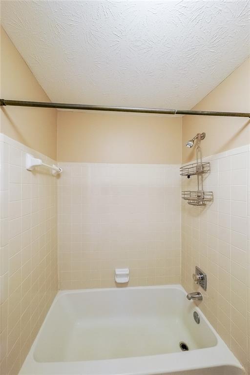 2214 Lake Pointe Circle, Roswell, Georgia image 15