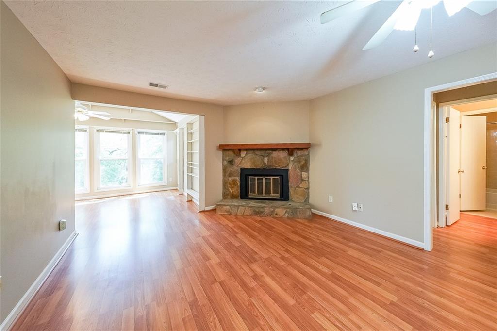 2214 Lake Pointe Circle, Roswell, Georgia image 6