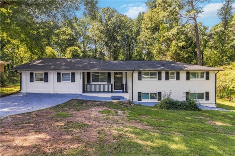 Homes For Sale - 4139 King Edward Drive<br/> Douglas County, Douglasville, GA 30135