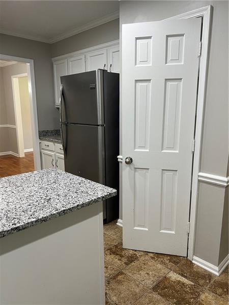 Woodlawn Lake - Residential Lease