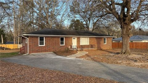43 Bell Street Hartwell GA 30643