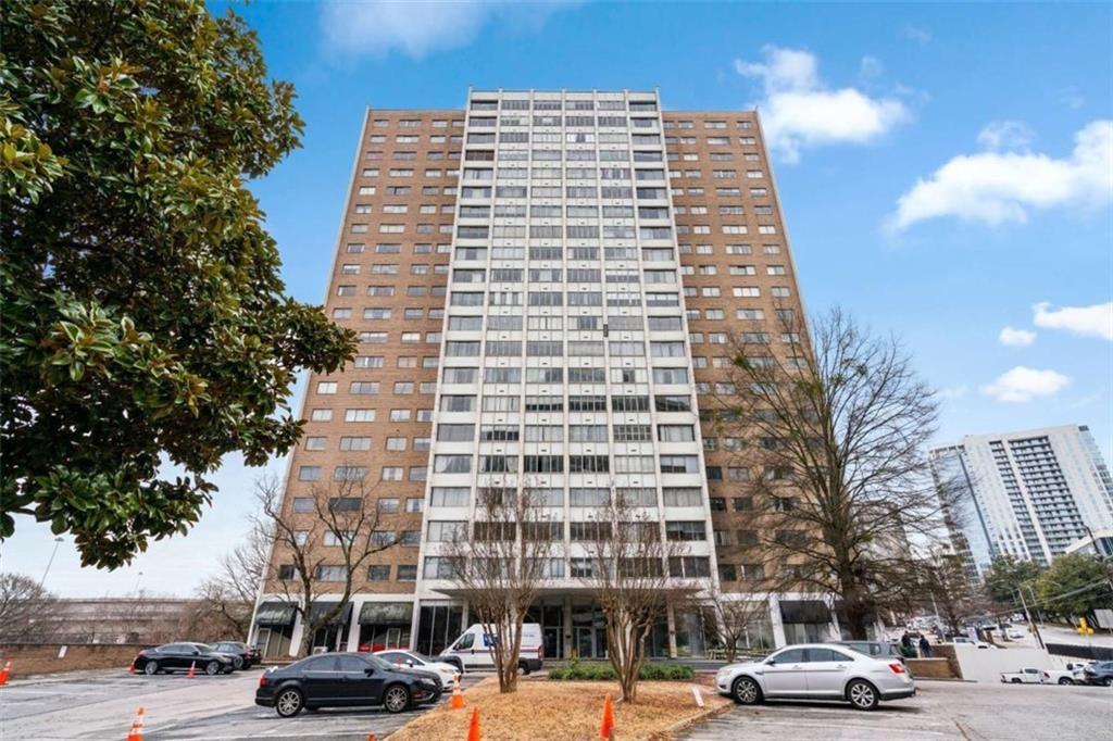 215 Piedmont Avenue NE 702