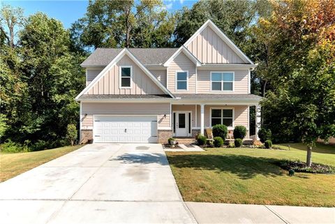 516 Brooks Village Drive Pendergrass GA 30567