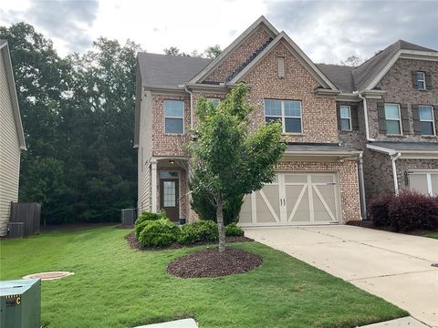 Townhouse For Rent - 7305 Heritage Oak Court<br/> Cumming, GA 30040