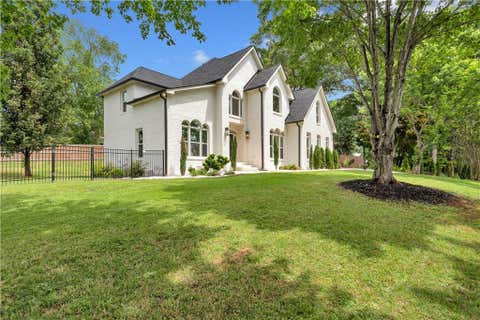 Homes For Sale - 4221 Willow Oak Drive<br/> Gainesville, GA 30506