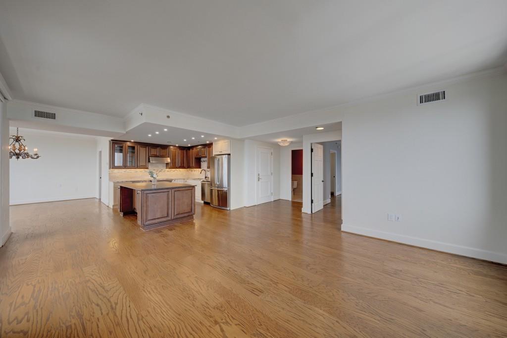 75 14th Street NE 4160