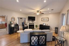 1401 Wedgewood Court 1401