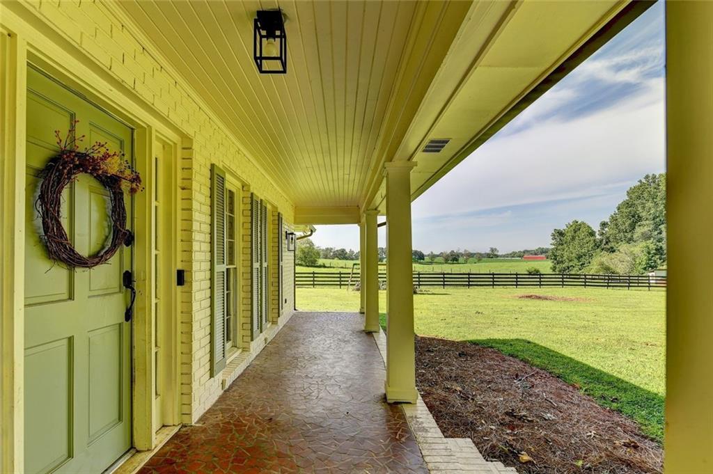 5808 Bowen Bridge Road