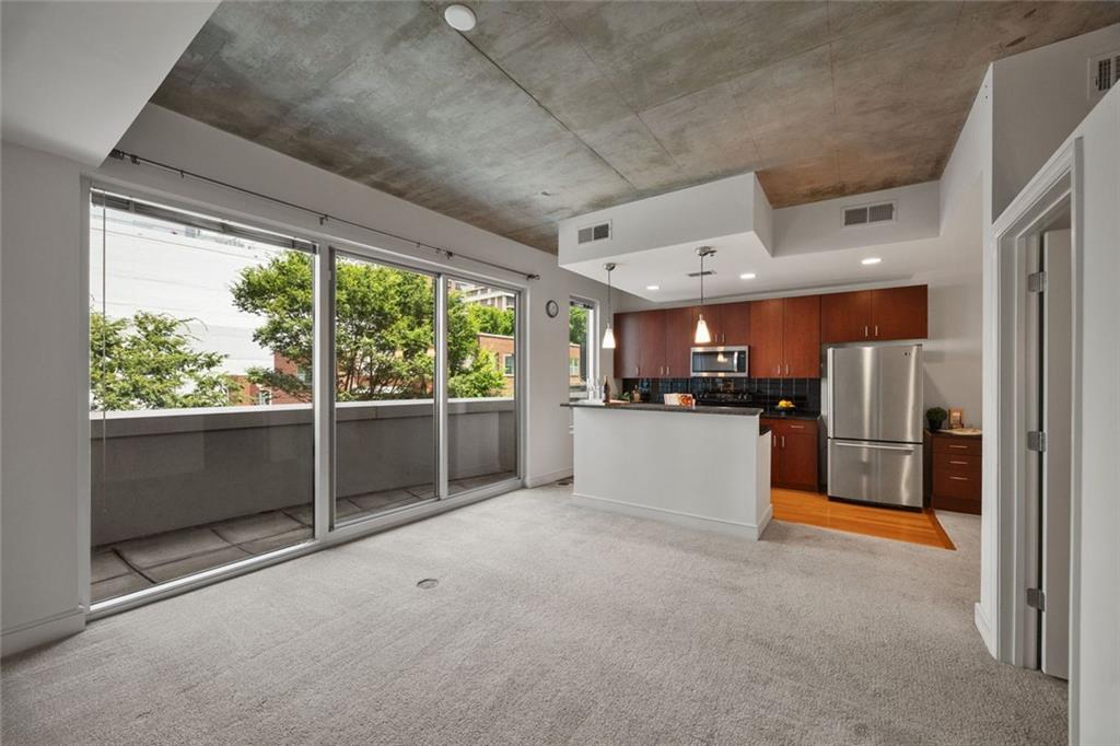 44 Peachtree Place NE 428