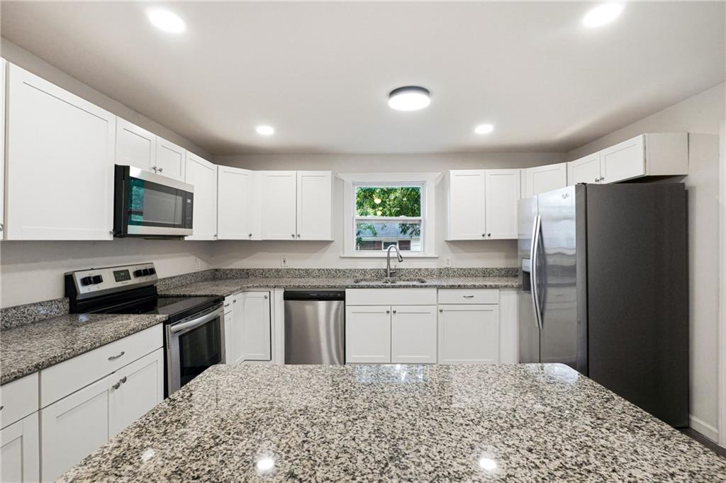 1233 Oakland Drive SW