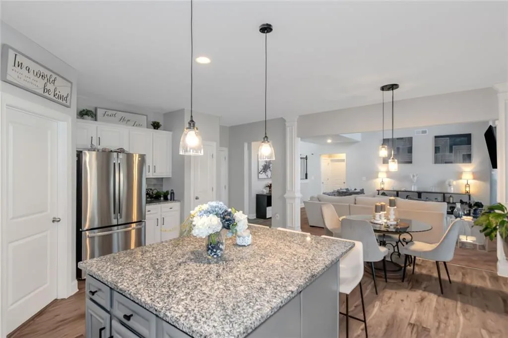 McDonough, Georgia 30252, United States, 5 Bedrooms Bedrooms, ,4 BathroomsBathrooms,Residential,Pending,81846