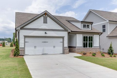 A home in Flowery Branch