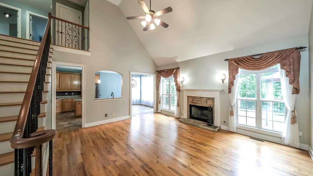 9742 Fallview Court