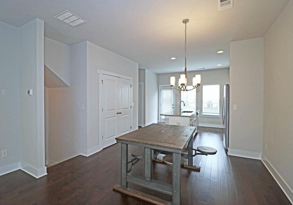 2163 Wiggins Walk