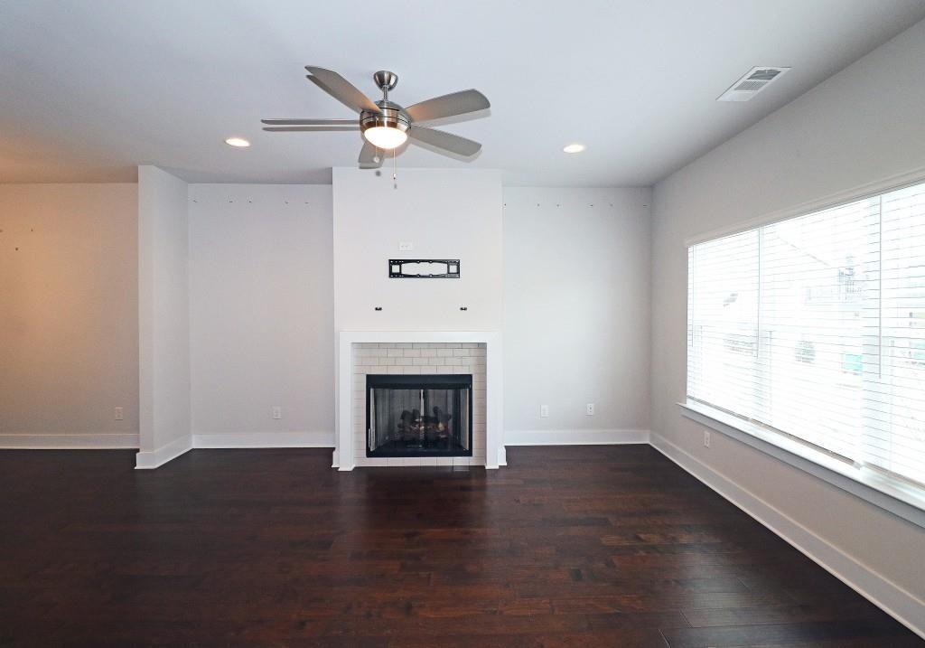 2163 Wiggins Walk