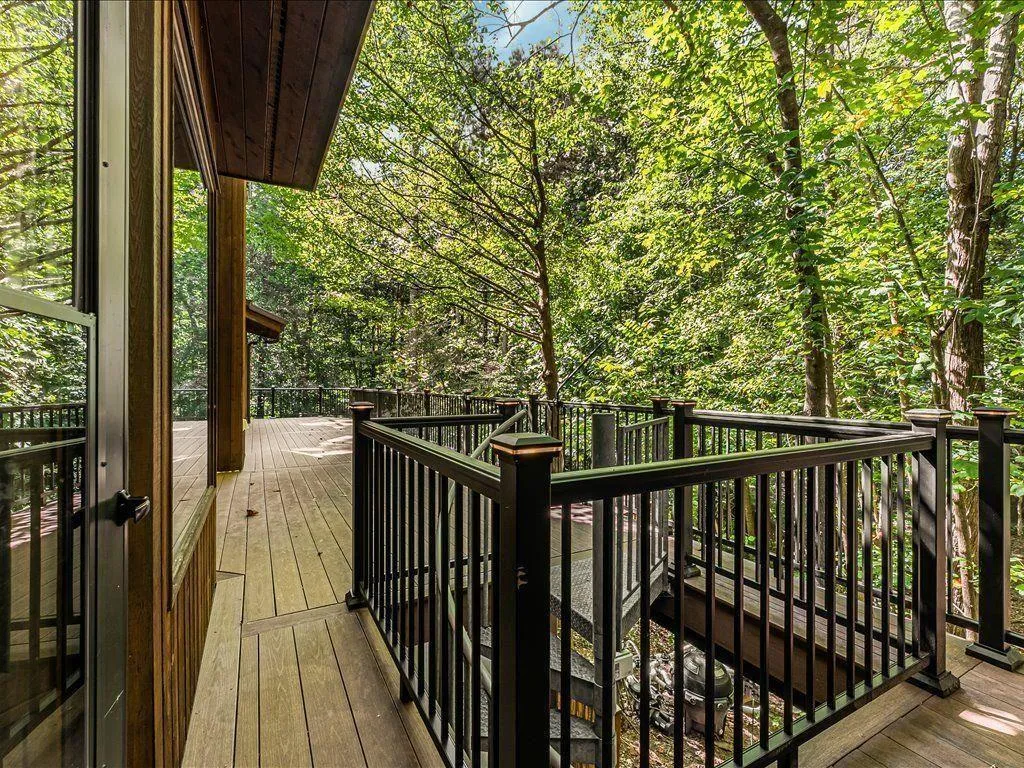 Woodstock, Georgia 30188, United States, 4 Bedrooms Bedrooms, ,4 BathroomsBathrooms,Residential,Active,208373