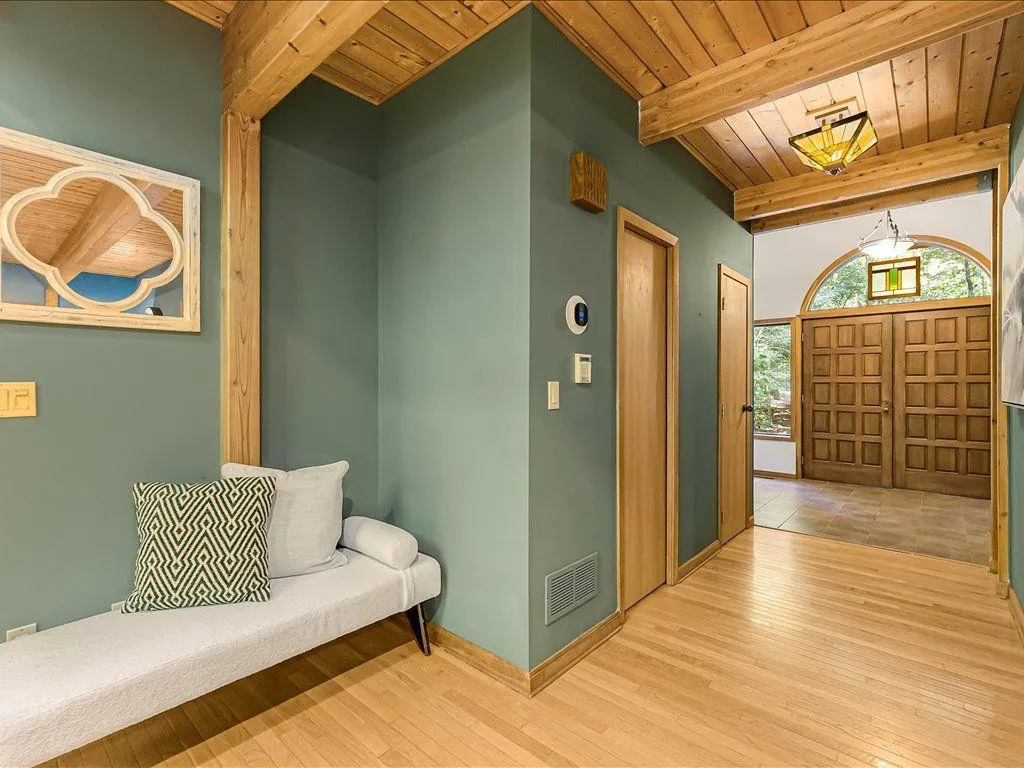 Woodstock, Georgia 30188, United States, 4 Bedrooms Bedrooms, ,4 BathroomsBathrooms,Residential,Active,208373