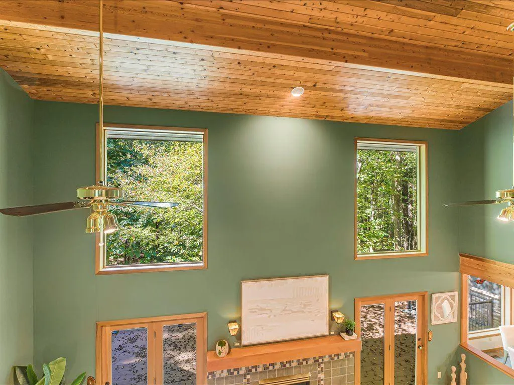 Woodstock, Georgia 30188, United States, 4 Bedrooms Bedrooms, ,4 BathroomsBathrooms,Residential,Active,208373