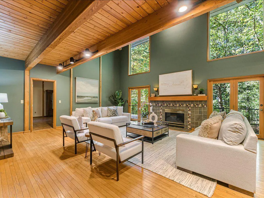 Woodstock, Georgia 30188, United States, 4 Bedrooms Bedrooms, ,4 BathroomsBathrooms,Residential,Active,208373