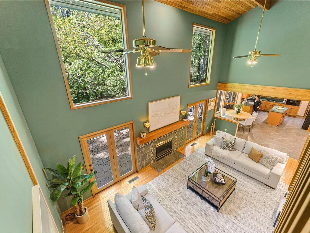 Woodstock, Georgia 30188, United States, 4 Bedrooms Bedrooms, ,4 BathroomsBathrooms,Residential,Active,208373