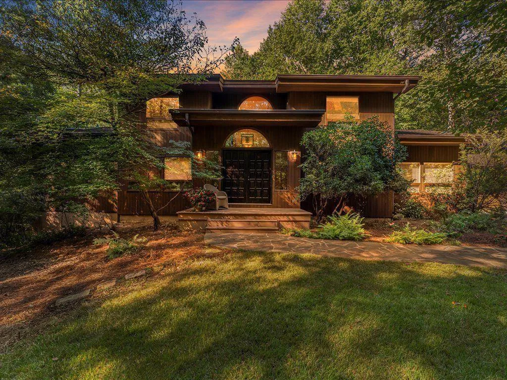 Woodstock, Georgia 30188, United States, 4 Bedrooms Bedrooms, ,4 BathroomsBathrooms,Residential,Active,208373