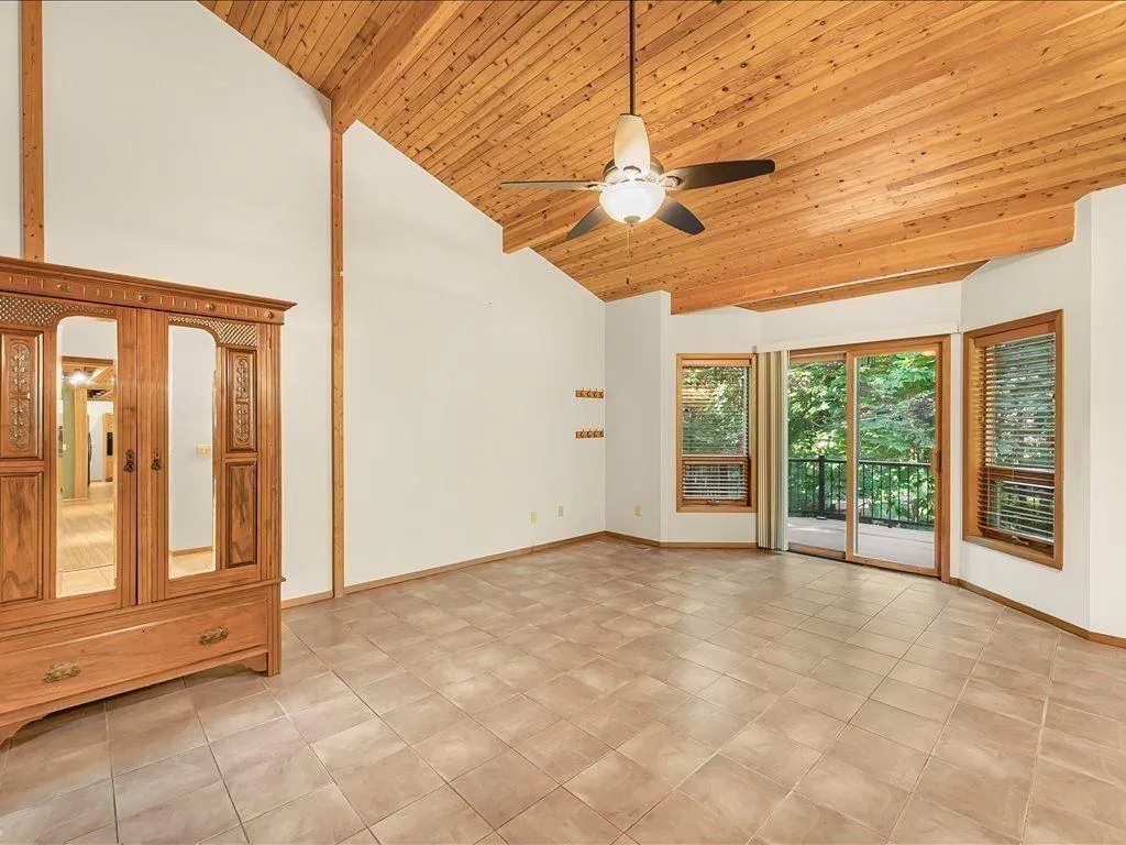 Woodstock, Georgia 30188, United States, 4 Bedrooms Bedrooms, ,4 BathroomsBathrooms,Residential,Active,208373