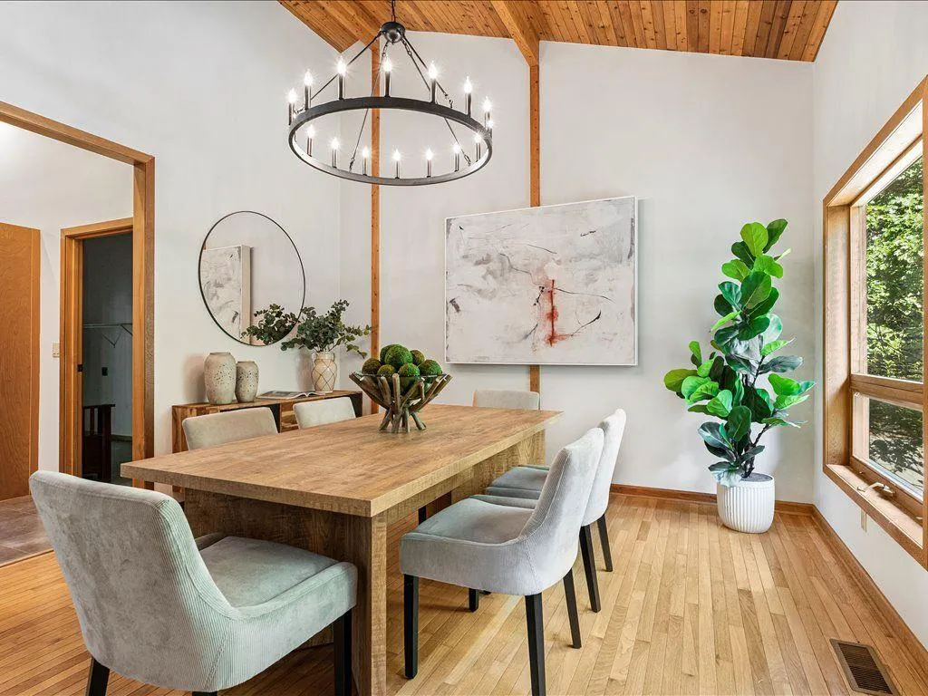 Woodstock, Georgia 30188, United States, 4 Bedrooms Bedrooms, ,4 BathroomsBathrooms,Residential,Active,208373