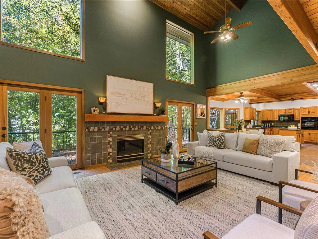 Woodstock, Georgia 30188, United States, 4 Bedrooms Bedrooms, ,4 BathroomsBathrooms,Residential,Active,208373