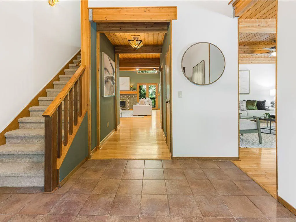 Woodstock, Georgia 30188, United States, 4 Bedrooms Bedrooms, ,4 BathroomsBathrooms,Residential,Active,208373