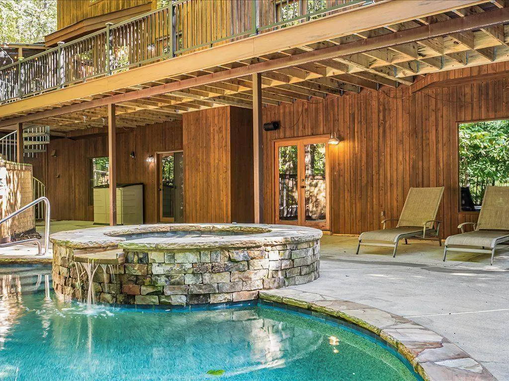 Woodstock, Georgia 30188, United States, 4 Bedrooms Bedrooms, ,4 BathroomsBathrooms,Residential,Active,208373