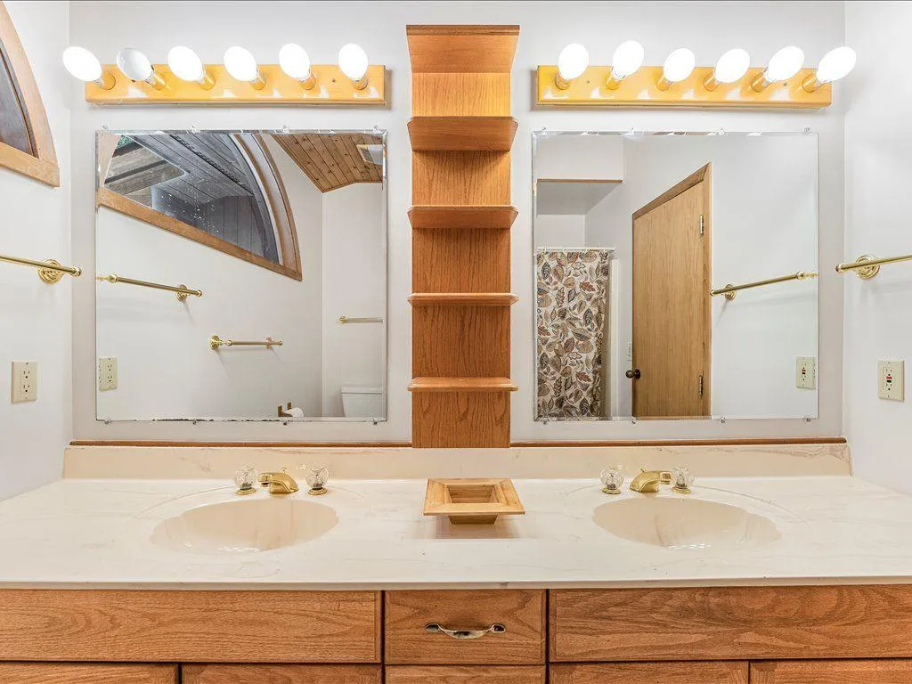 Woodstock, Georgia 30188, United States, 4 Bedrooms Bedrooms, ,4 BathroomsBathrooms,Residential,Active,208373