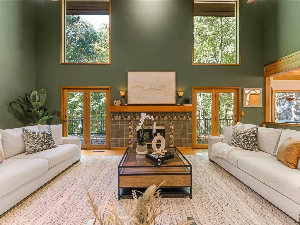 Woodstock, Georgia 30188, United States, 4 Bedrooms Bedrooms, ,4 BathroomsBathrooms,Residential,Active,208373