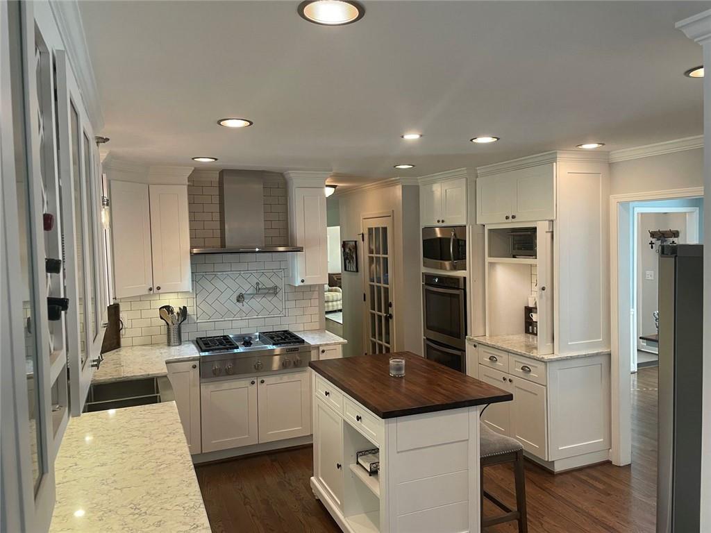 1136 Coronation Drive