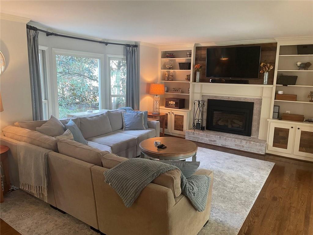 1136 Coronation Drive