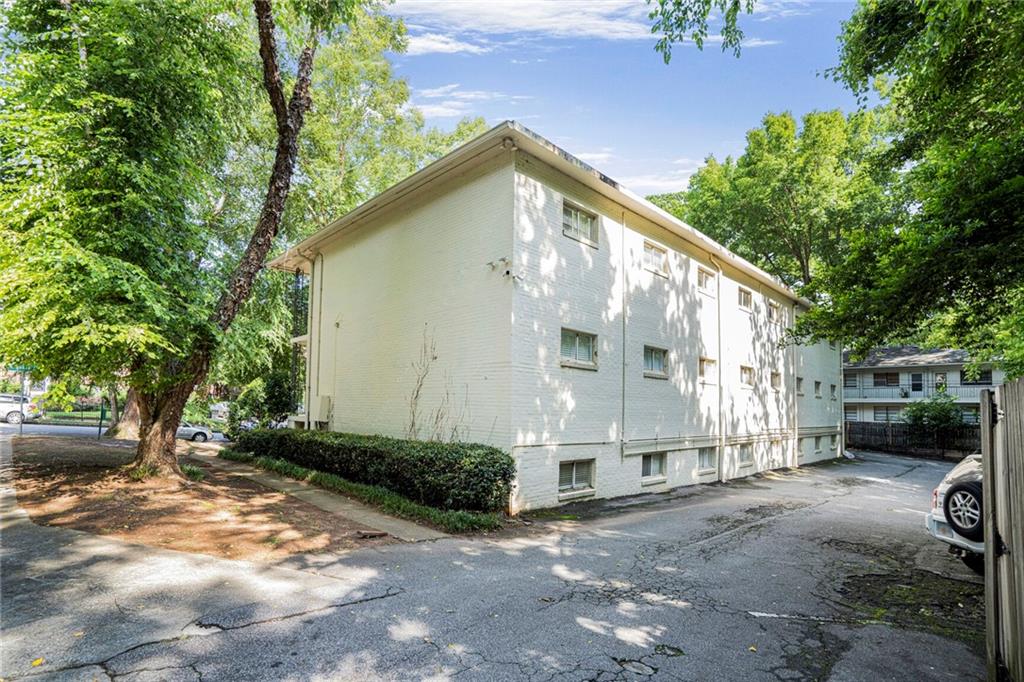 699 Argonne Avenue NE 204